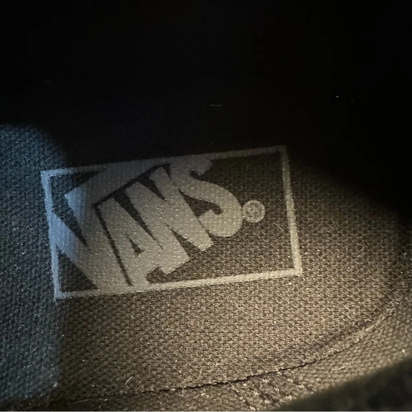 NWOT Black Velvet Old Skool Vans Skater Shoes Low Top Sneakers Unisex 6.5-W 5-M - Picture 6 of 8